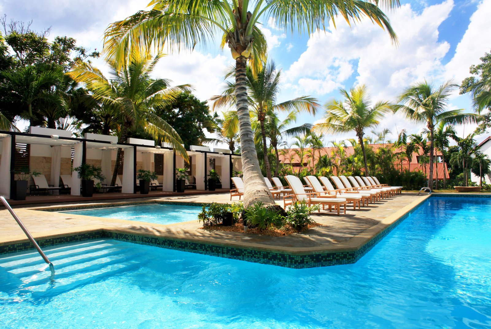 3 Pool_ Central Area